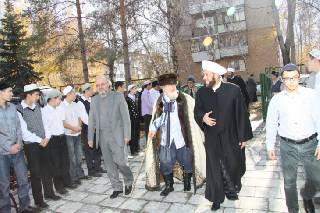 Посещение высокими гостями IX съезда ЦДУМ России медресе «Нуруль Ислам»